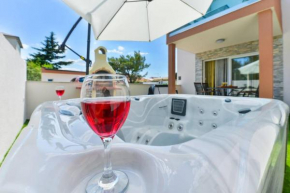 Two bedrom villa with jacuzzy - casA1